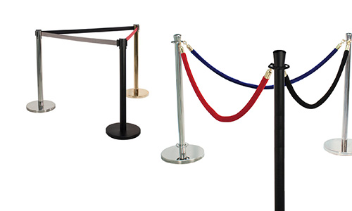 Keep queues under control with our queue barrier systems. Choose a system that works best for you – rope and post or retractable barriers.